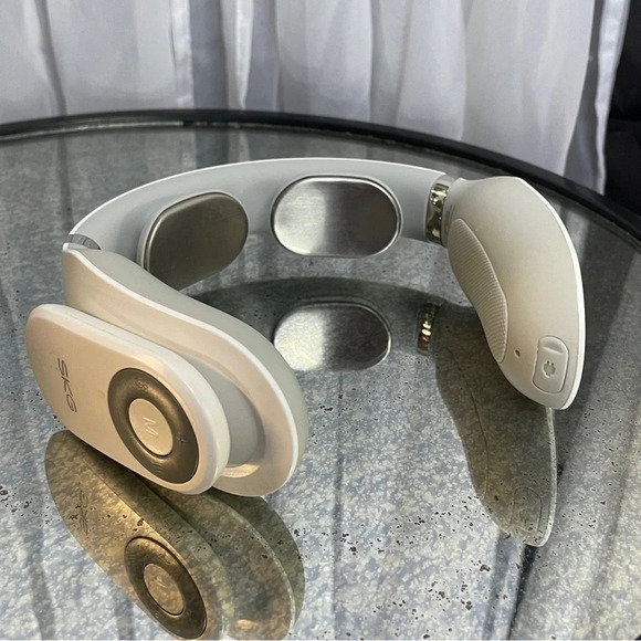 SKG Smart Electric Neck Massager Model 4098 Heating Pain Relief Tool 3d Massager - Picture 3 of 11